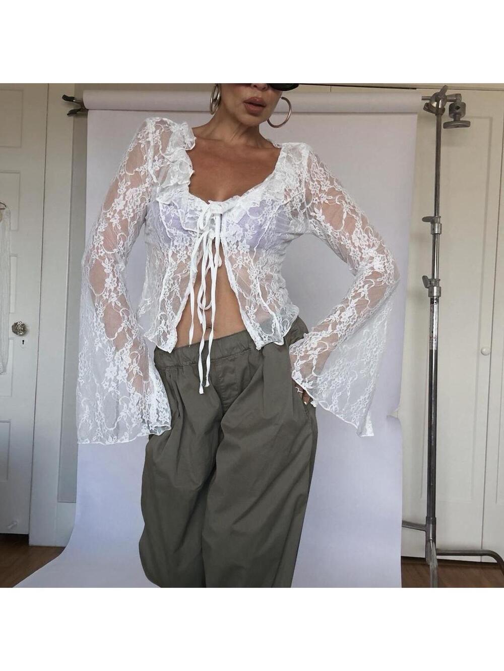 Y2k White long sleeve lace blouse